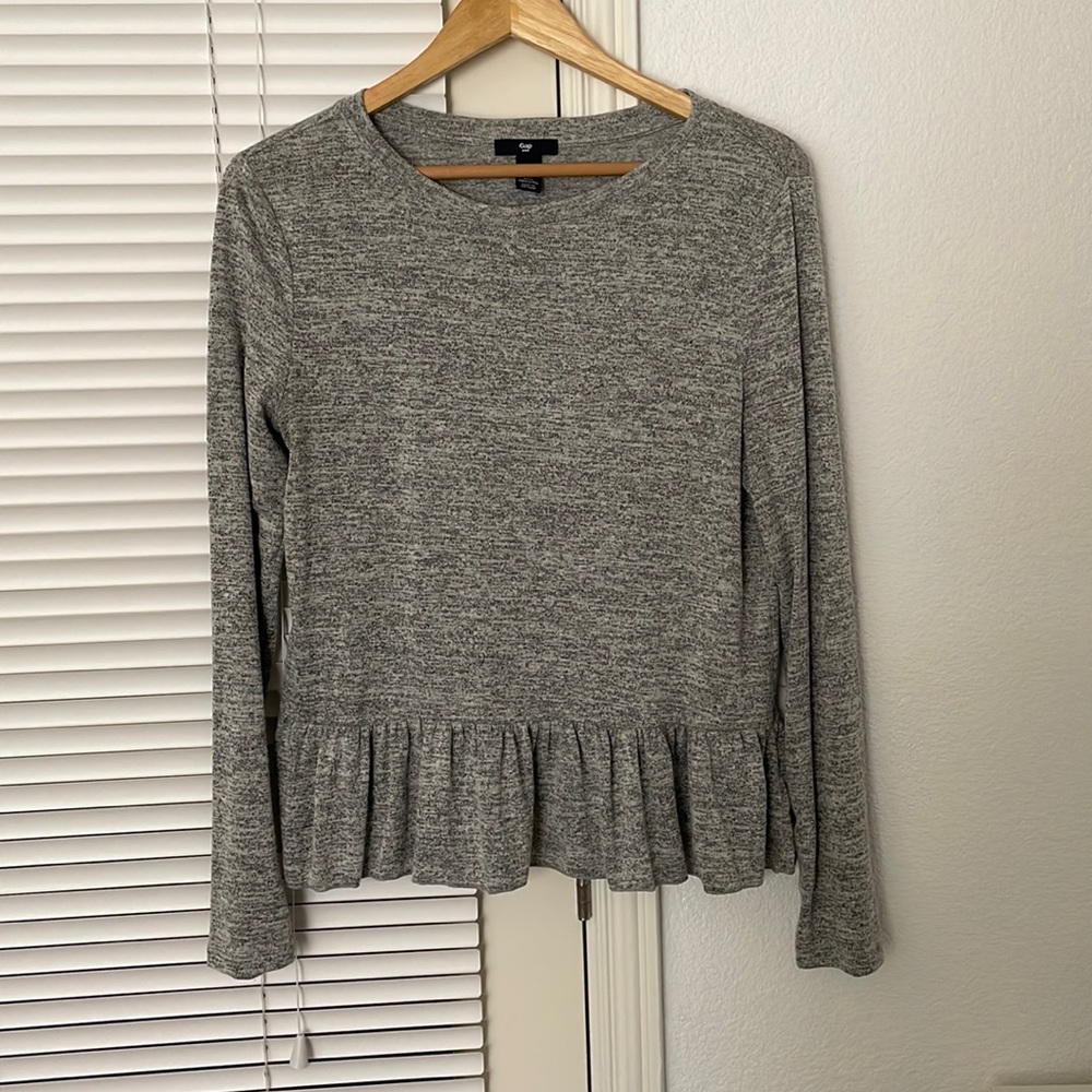GAP SWEATER/BLOUSE
